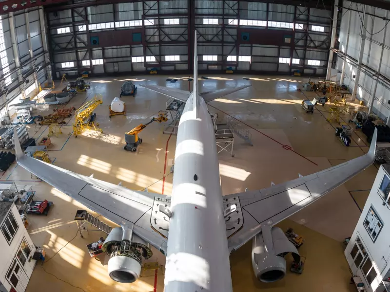 Оснащение мебелью Ангара в новом Аэропорту (г. Тюмень, Тюменская обл.)