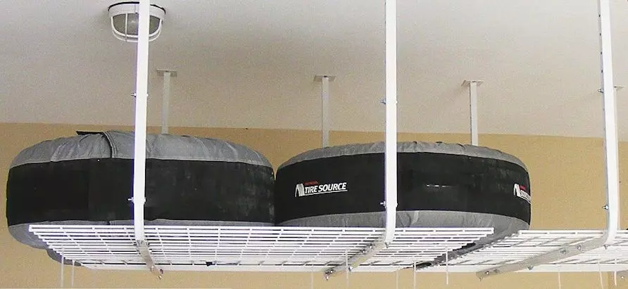 подвесная полка в гараж для колес металлическая.jpg