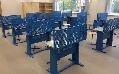 Рабочая мебель верстаки картинка