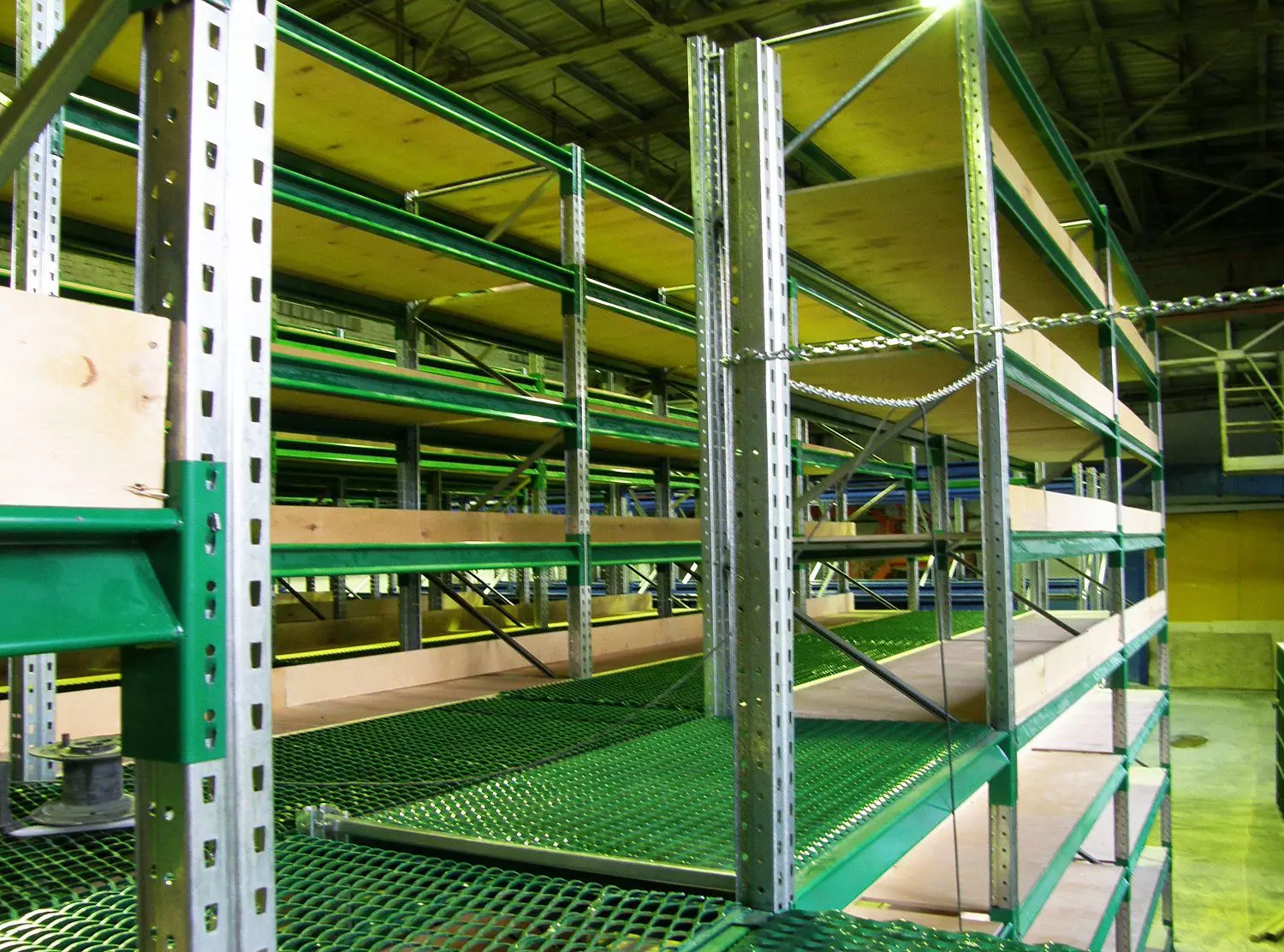 Уникальный стеллаж "3 в 1" для завода "ММК": надежная опора «Стана-5000» (г. Магнитогорск)