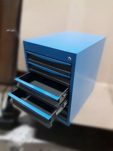 Тумба инструментальная с шестью ящиками